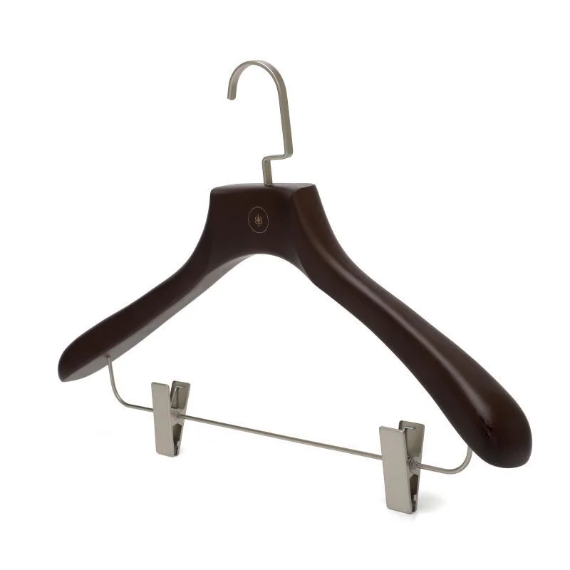 Luxury Wooden Hanger with Clips for Suit and Rack for Display