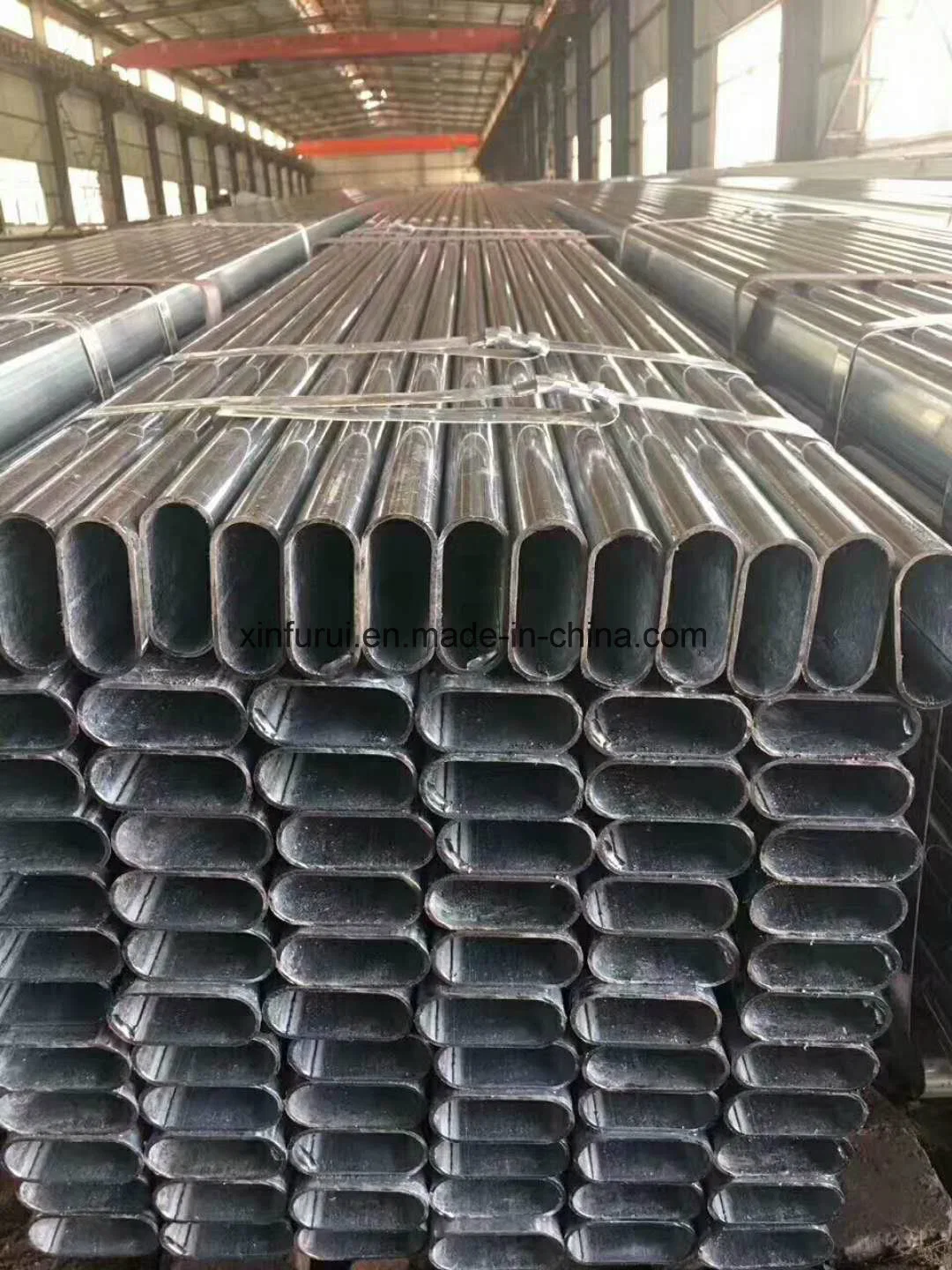 ASTM A36 Q235 Q255 Ss400 Carbon Mild Steel Pipes/Tubes