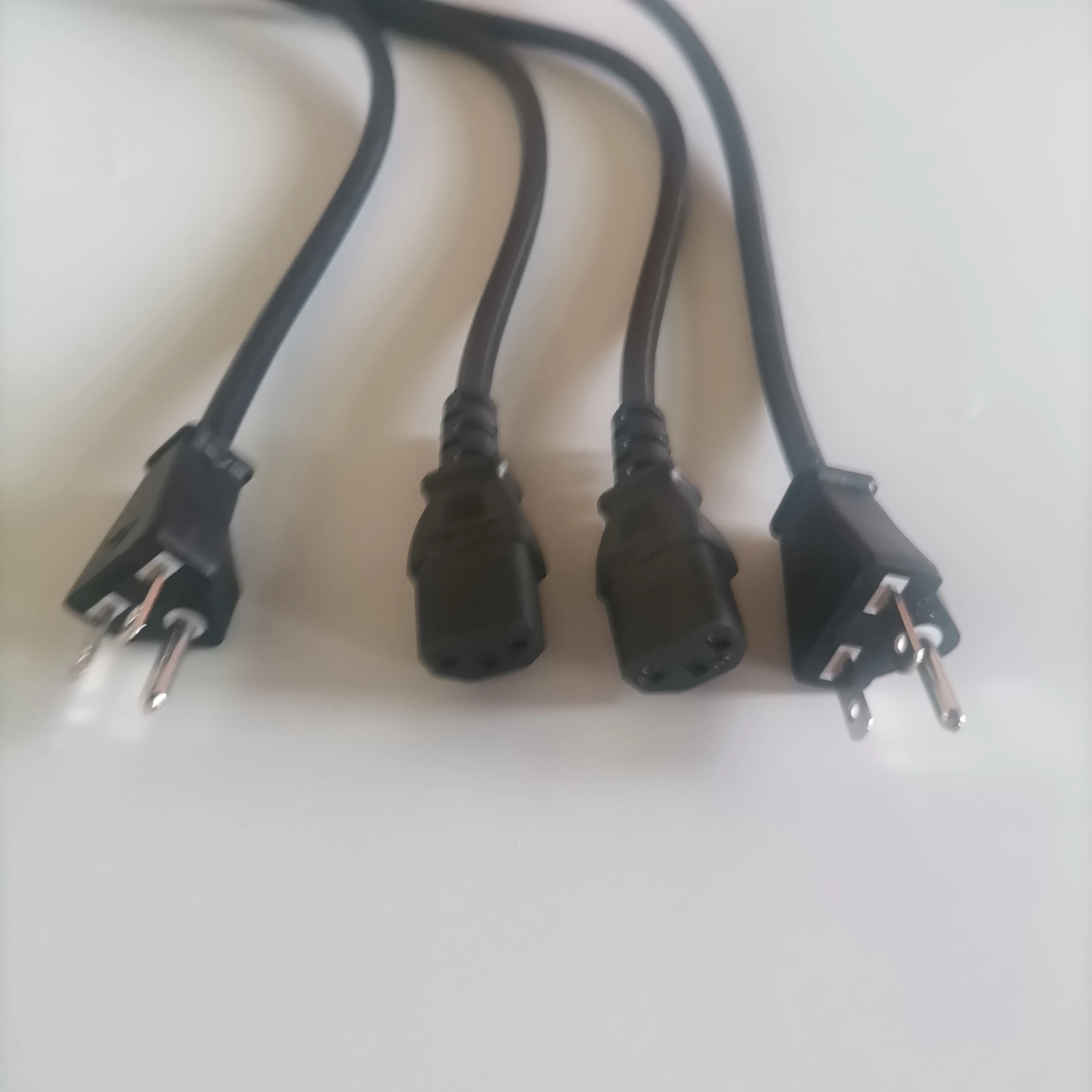 Cordon d'alimentation 5 PIEDS 6 PIEDS 16 AWG NEMA 6-15p à C13 Cordon d'alimentation câble d'extension d'alimentation durable 125 V 10 A.