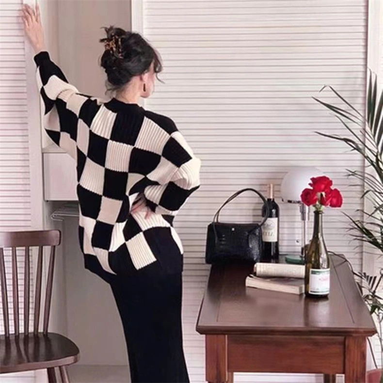 Checkerboard Sweater Female Autumn and Winter Design Sense New Top Retro Show Thin Lazy Wind Pullover Sweater