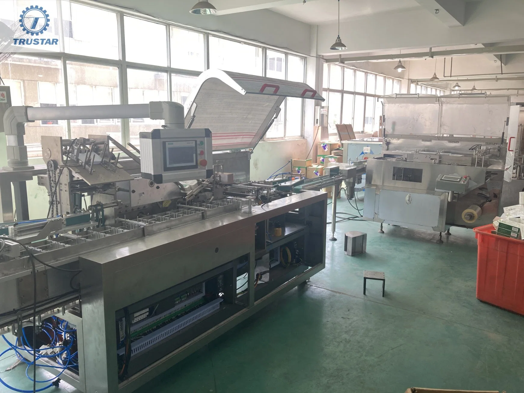 Automatic Soft Products/Food/Dessert/Bottle/Pharmaceutical/Beverage/Daily Use Products Cartoning Box Packing Machine with Factory Price