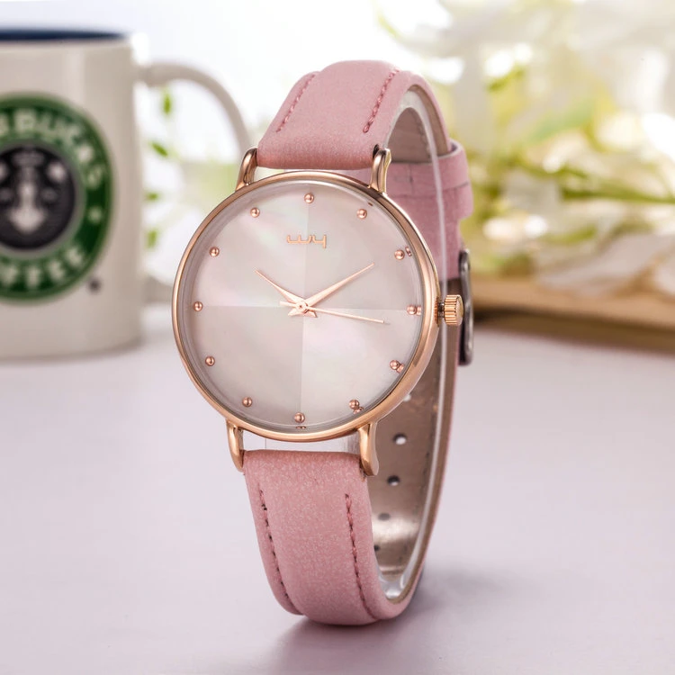 Lady Montre bracelet en cuir ODM OEM Wholesale/Supplier Fashion Watch (Wy-113D)