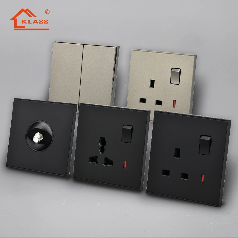 High New Design Home Hotel Modern Design conhecido Reino Unido Interruptor de aplique elétrico de 3 vias com 1 pista e cor cinzenta de África de série Tomada