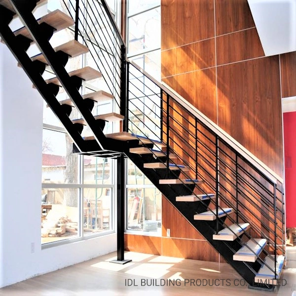 2021 U Shaped Carbon Steel Zig Zag Stringers Straight Staircase with Oak Wood Steps Steel Railing Wood Floating Stairs