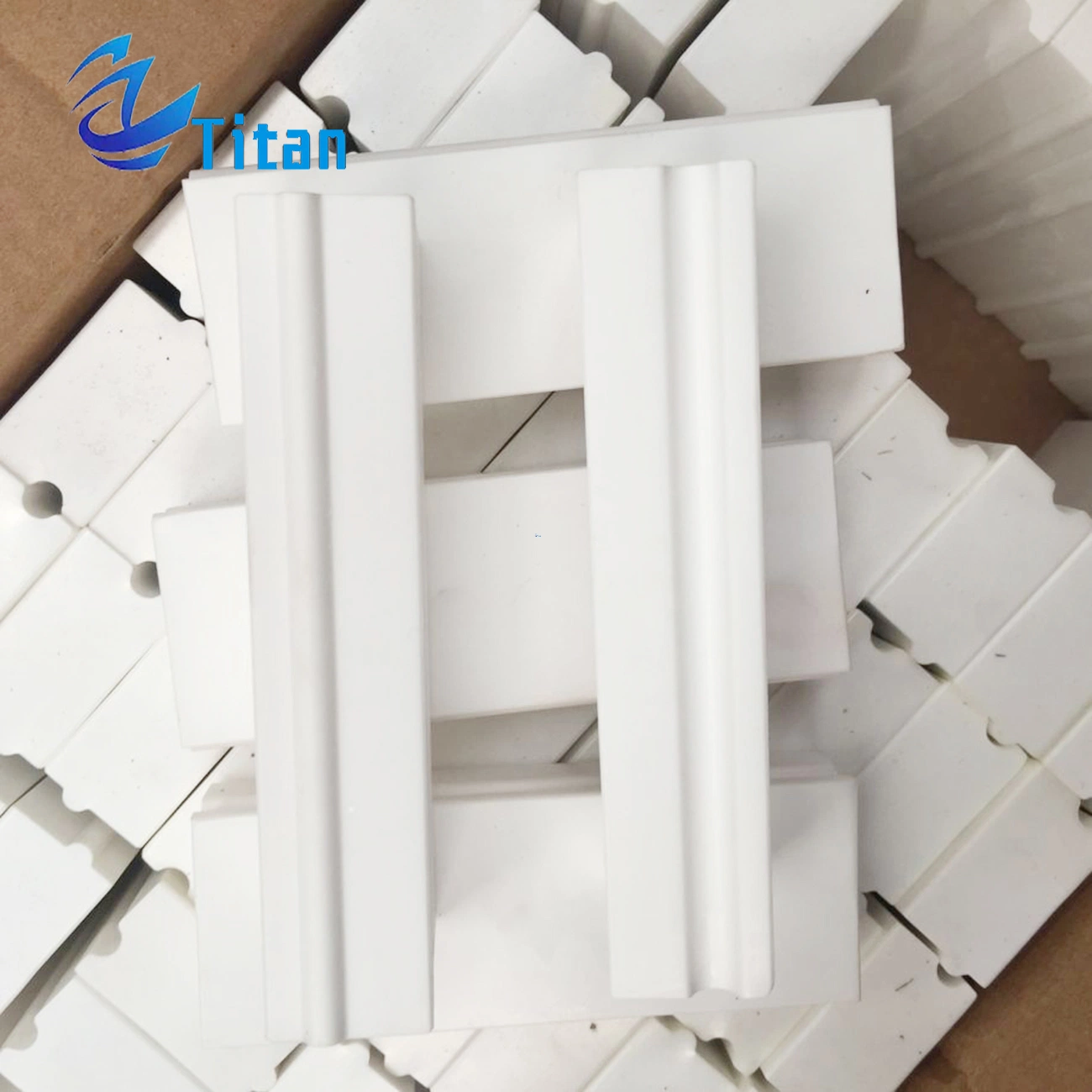 High Hardness Ceramic 92% 95% Al2O3 Alumina Wear Lining Brick for Chemical, Petroleum