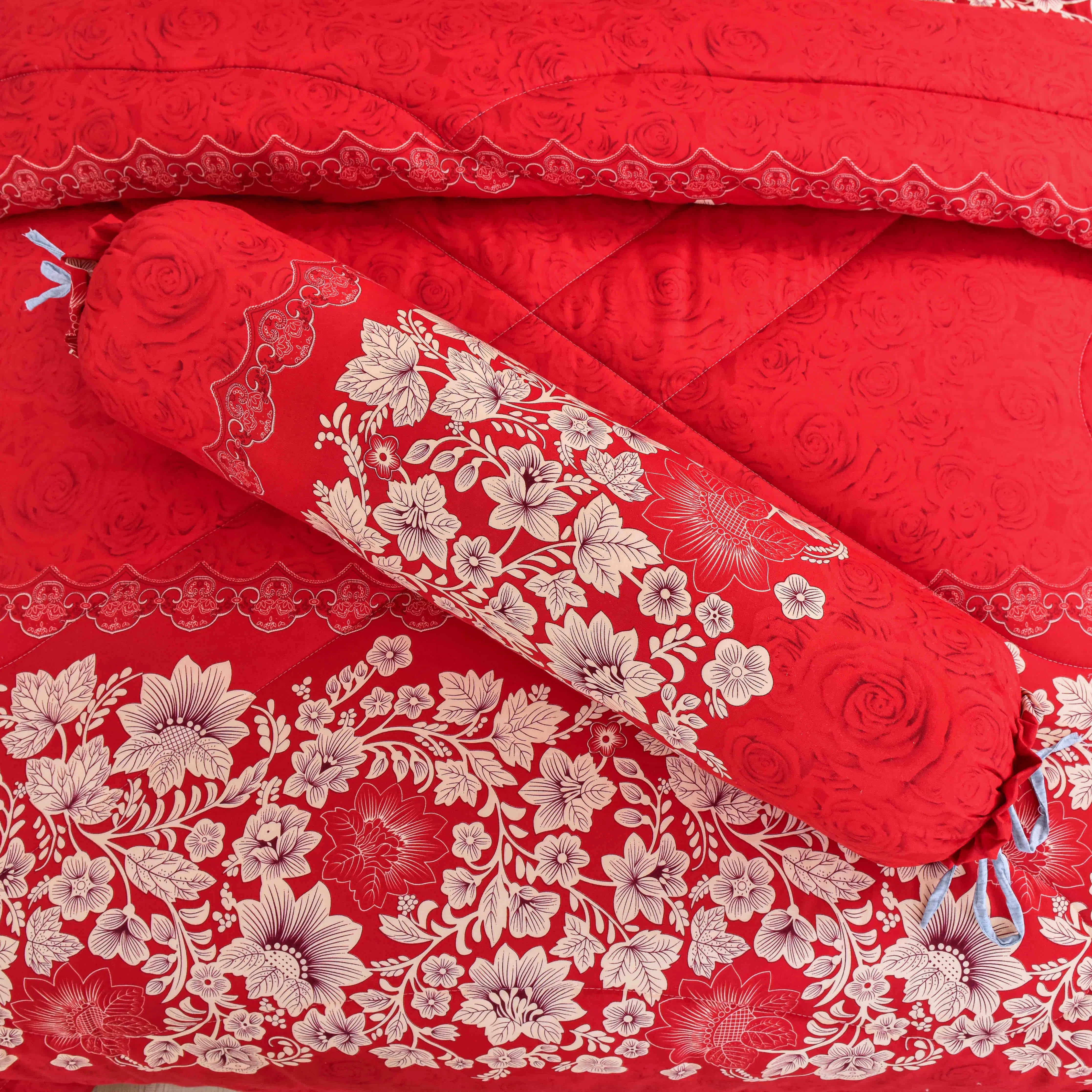 OEM / ODM Red Steppdecke hohe Qualität gebürstet Polyester Bettwäsche Quilt 4/6/7/8/10 Stück Bettlaken Kissen Schinken Mikrofaser Schleifen Bedruckte Textil Tröster Setzen