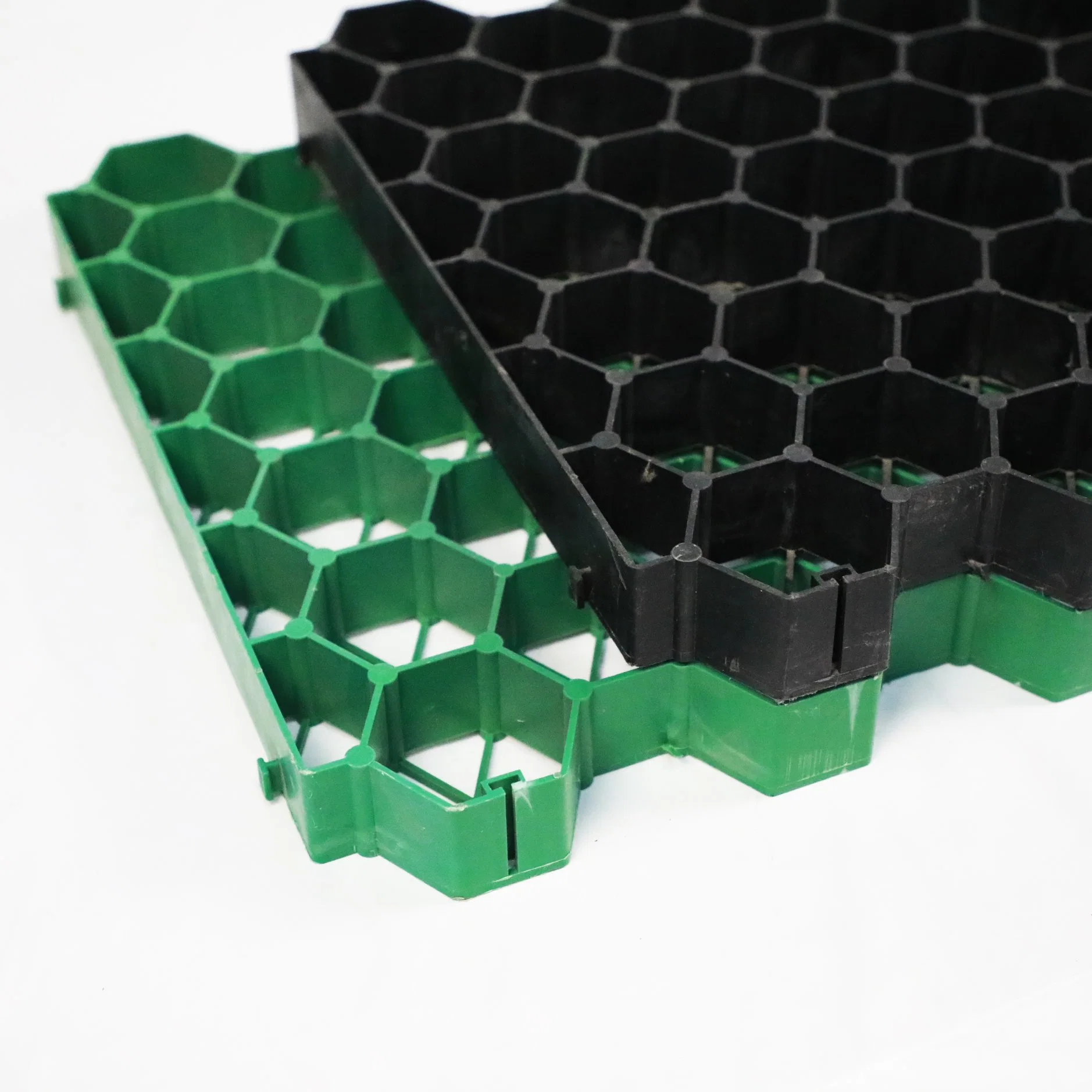 Hot Sale Plastic Grass Paver Grass Grid for Lot Golf Lane