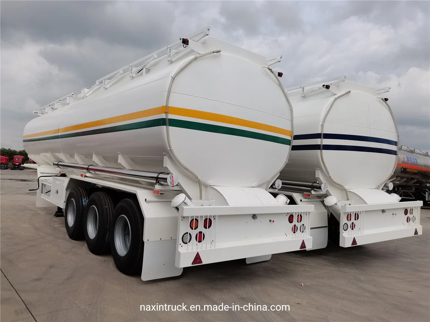 Aluminium Alloy Oil/Fuel/Gasoline Oil Tankers with Three Axle