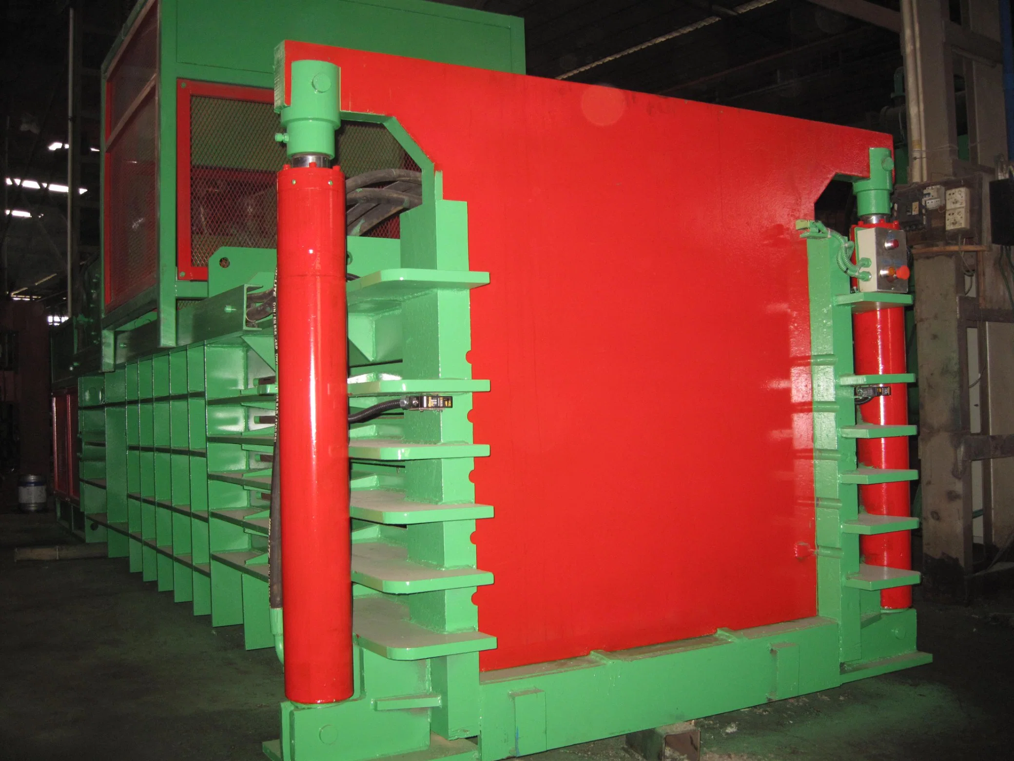 Hydraulic Semi-Auto Horizontal Scrap Cardboard Baler