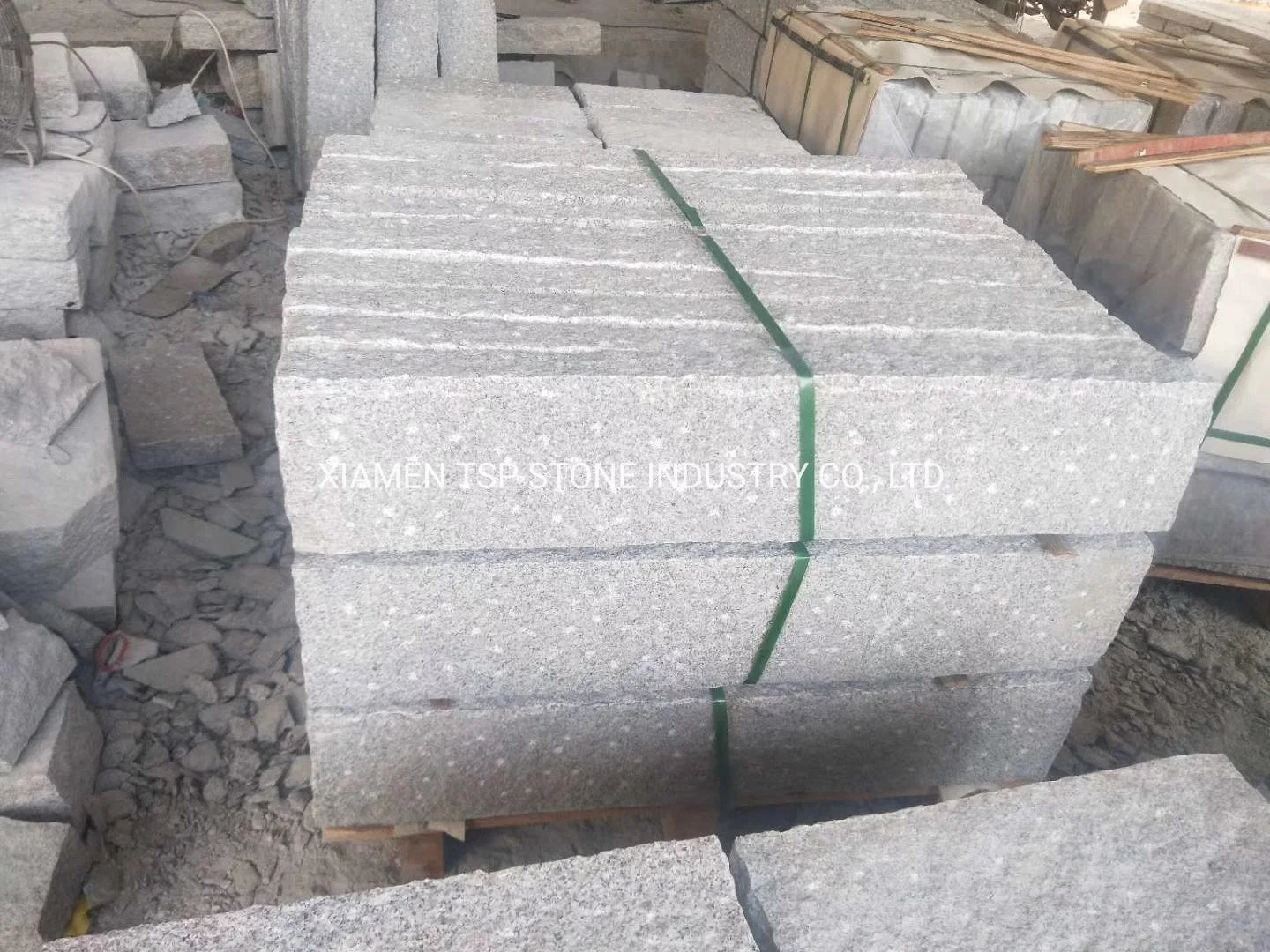 Grey/Black/Yellow/Green/White Granite Curbstone/Kerbstone with Ce Certification