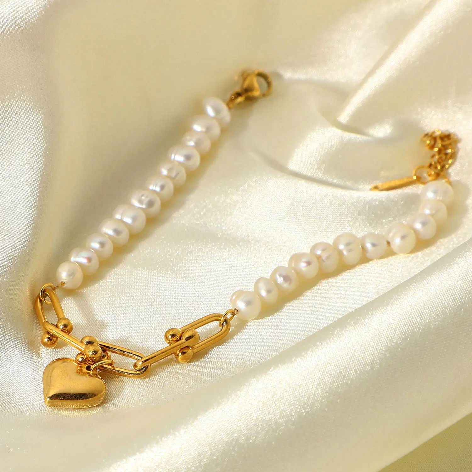 Pearl Beaded Bracelet 18K Gold Plated Heart Horseshoe Chain Bracelet
