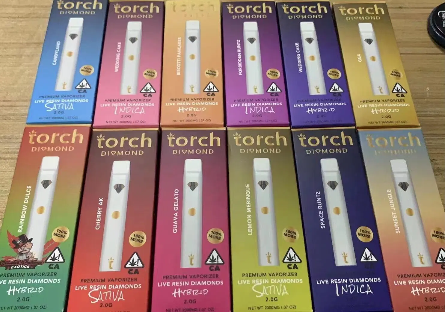 Nouveau Vaporisateur Vide de Diamant Torch avec 12 Souches Premium 2ml Torch Diamond D8 D10 Stylo Vape Jetable à l'Huile