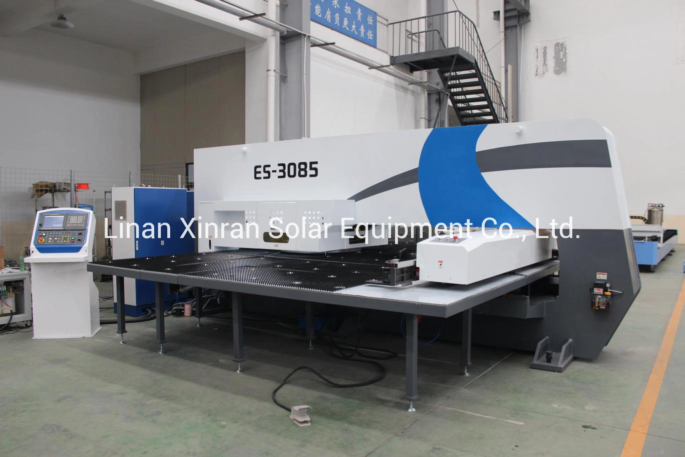 Closed Type Servo CNC Turret Punching Machine