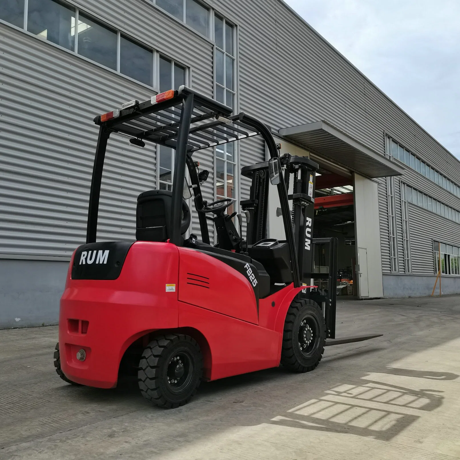 Chinese Lithium Forklift 2.5t 2500kg Forklift Battery Triple Mast