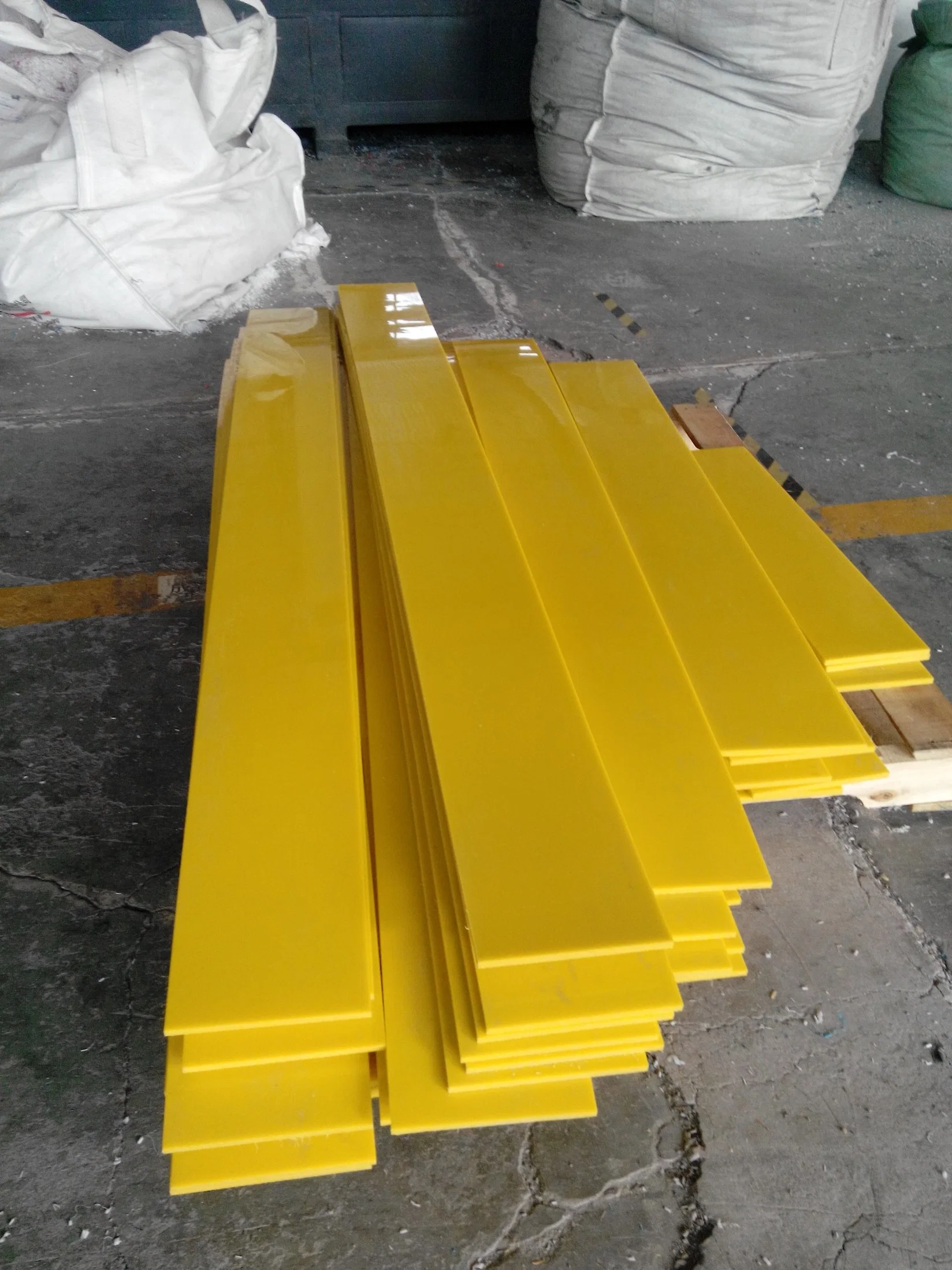 High Density Anti-UV Resistant UHMW Polyethylene Conveyor Wear Strips