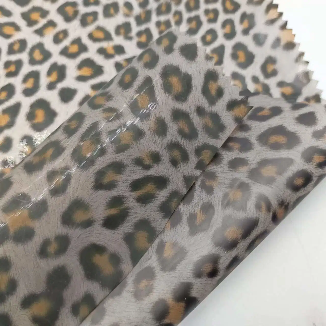 Windproof Oilproof 100 % étanche TPU Leopard imprimé numérique veste fonctionnelle pour l'extérieur textile enduire Pant manteau de poussière