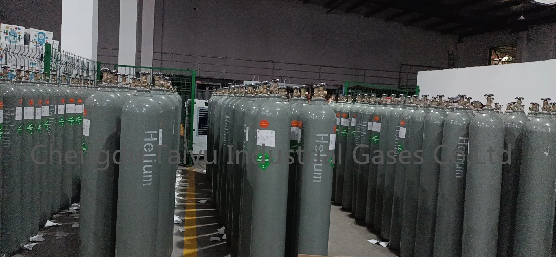 China Manufacture ISO Certification High Purity 99.999% Helium Gas Cylinder