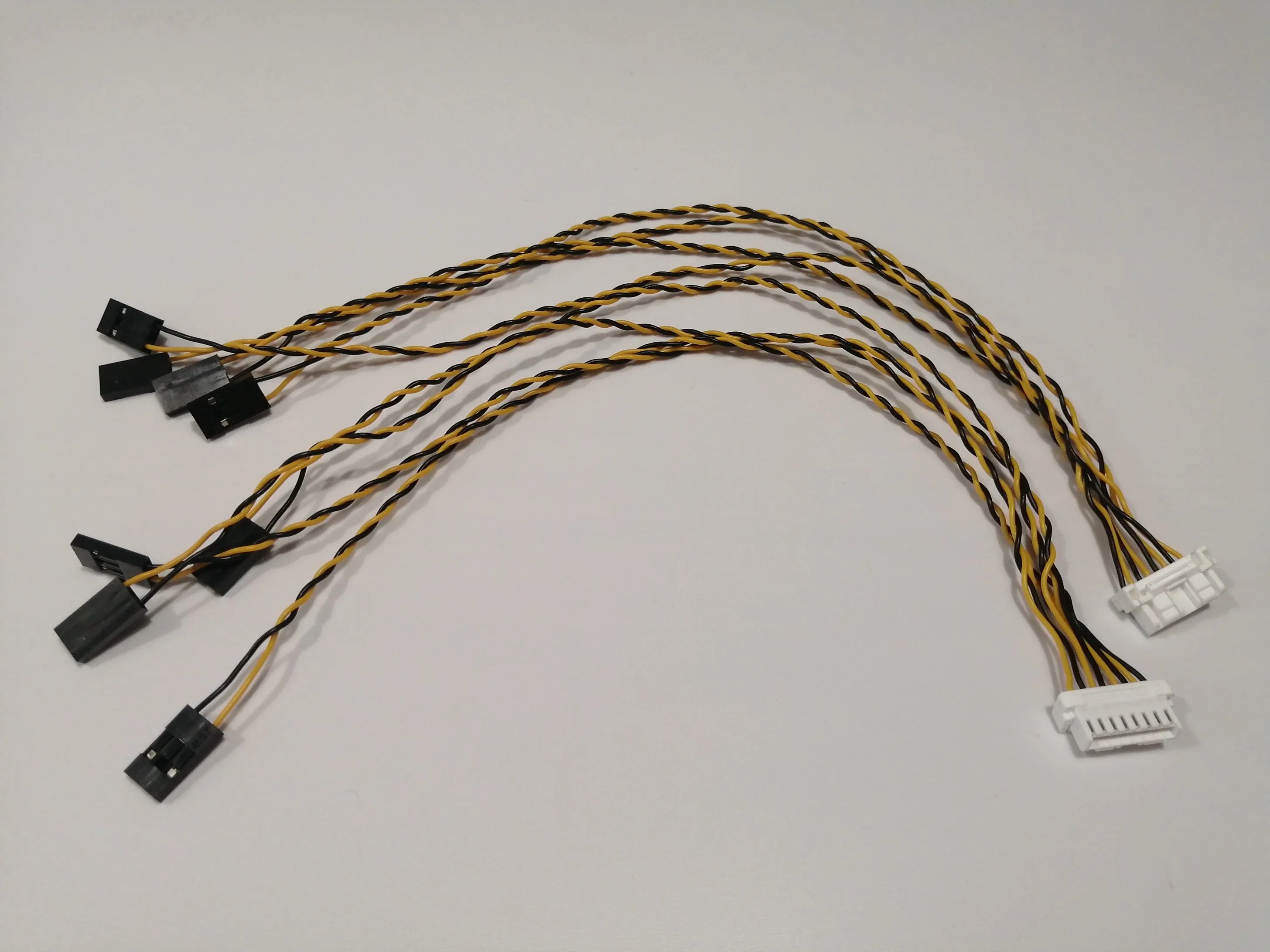 Molex 502439-0800 Kabelwebmaschinen Kundenspezifische Kupferstrang Größe 0,08mm Ultra Flexibler Kabelbaum für Flugzeuge/Multirotoren/VTOL Flugzeuge hergestellt in China