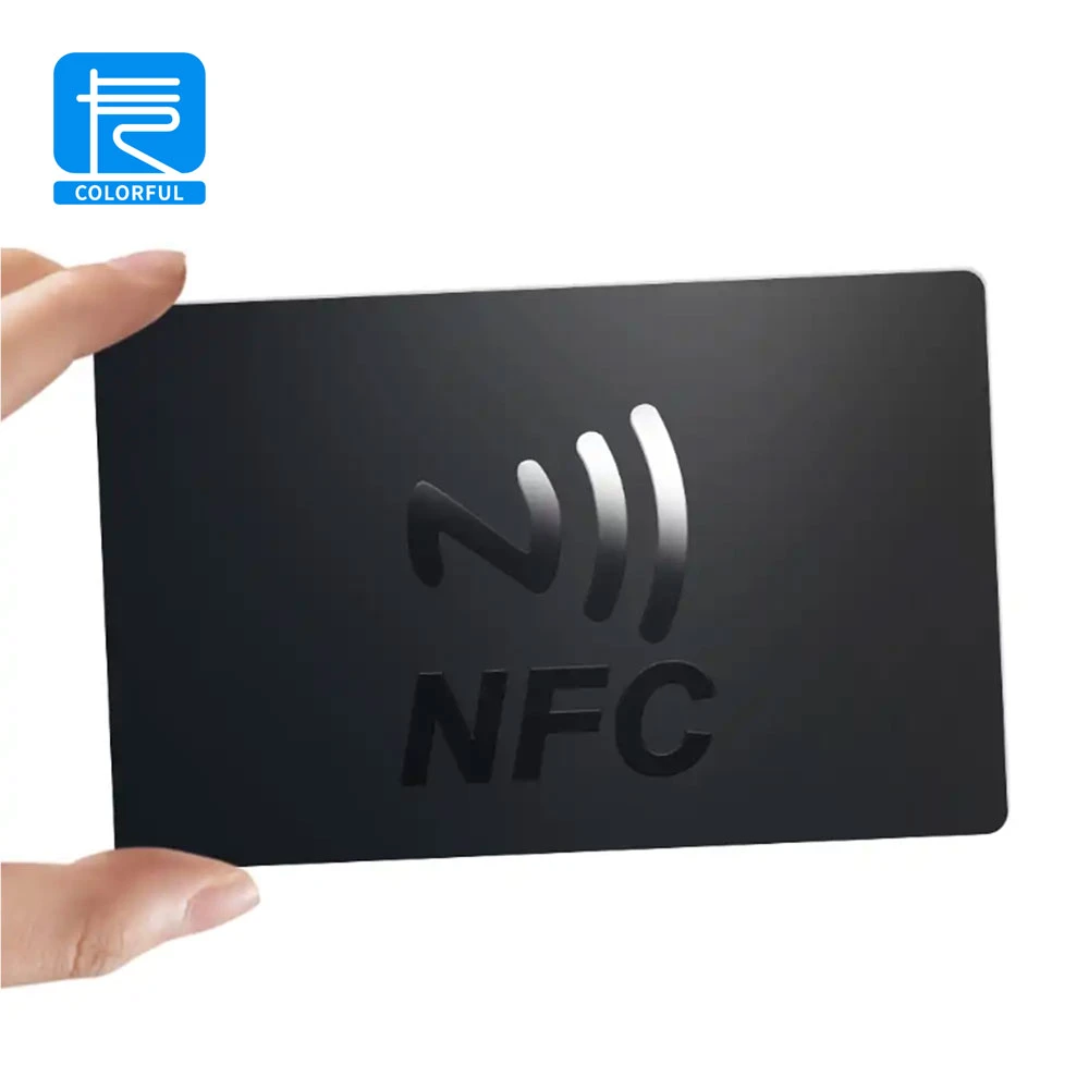 China Fabricantes Custom High-Quality Programmable Black Printable Smart NFC RFID Visita Test Social Media Business Card