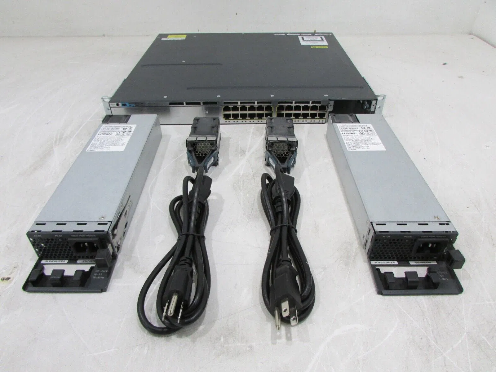 محول Cisco Ethernet Catalyst 3650-24PS-L - 24 منفذ محول شبكة