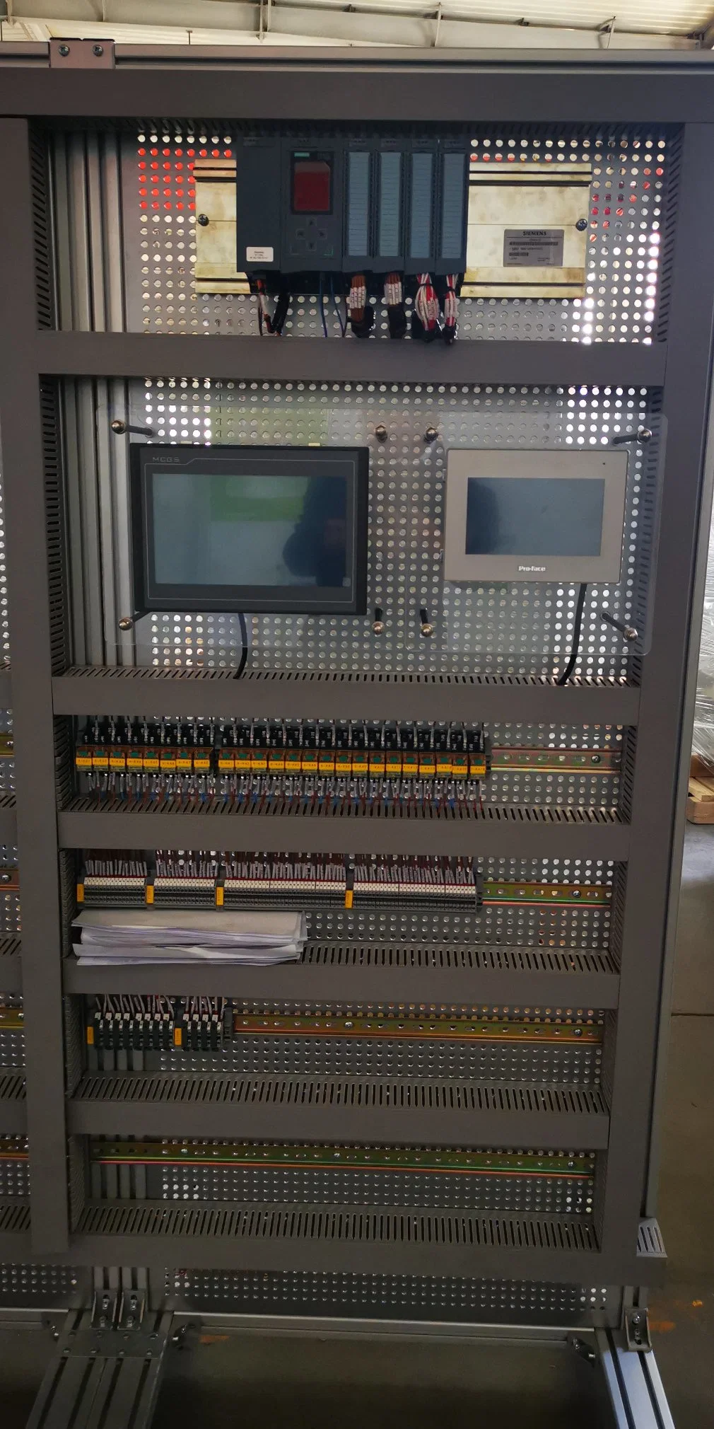 Intelligent Control Equipment with Controller, Buttons, Safety Relays and Other Electrical Components PLC Control Cabinets