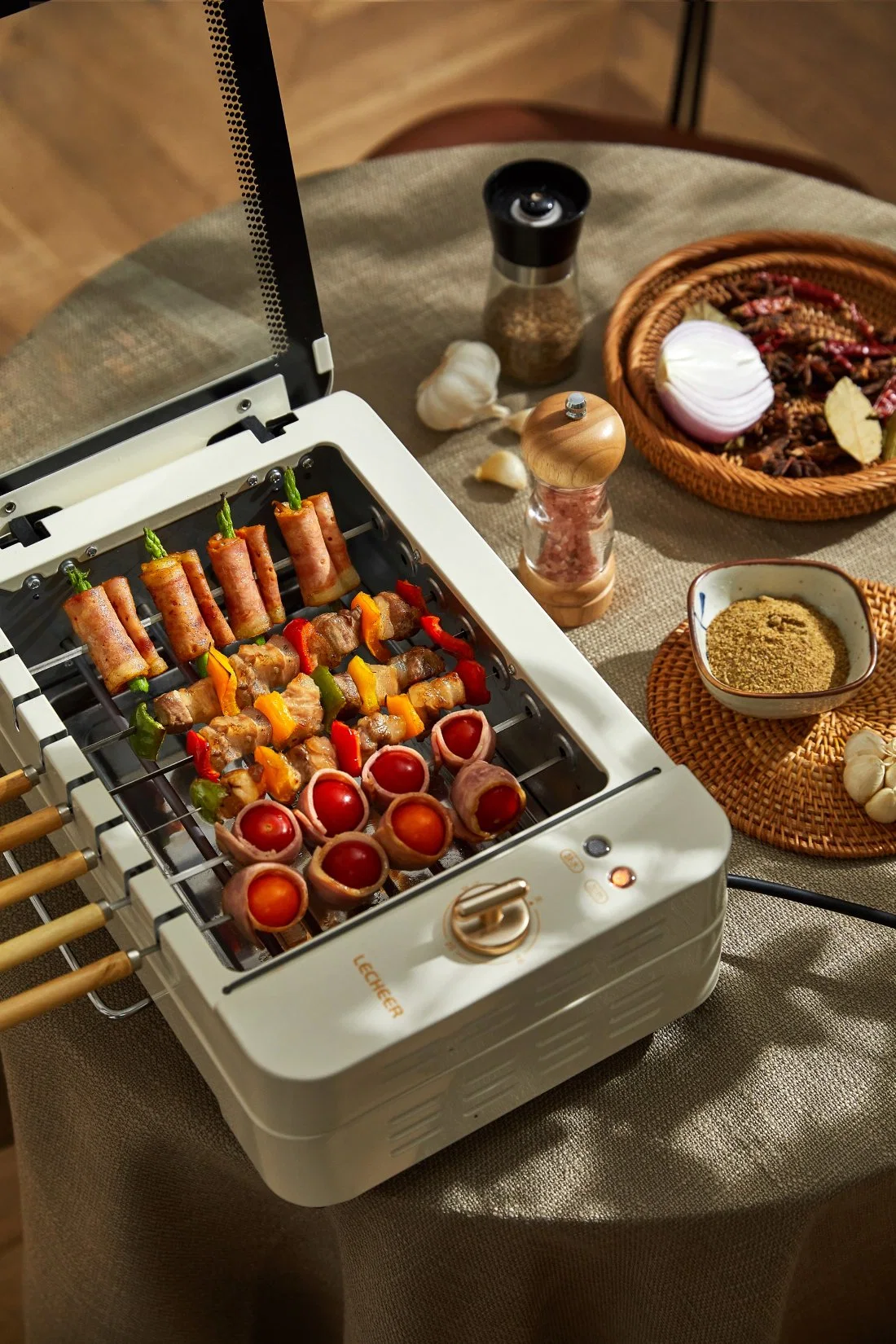 Detachable Lid and Anti-Dry Burning BBQ Maker, BBQ Master, Multifunctional