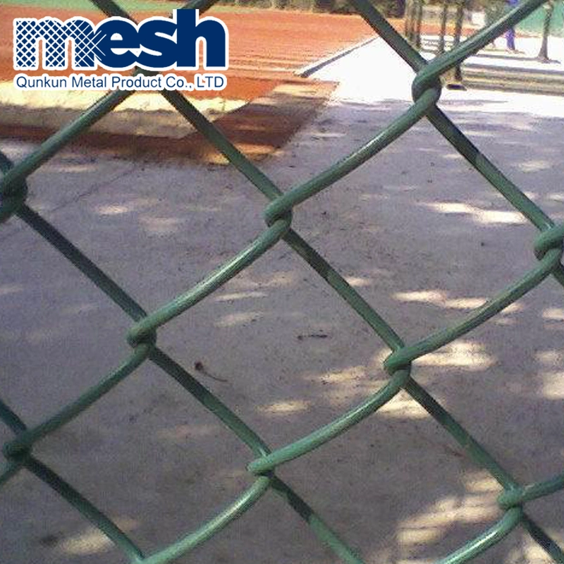 Safety and Low Price Wholesale/Supplier Chain Link Fence Galvanized Cyclone Wire Mesh