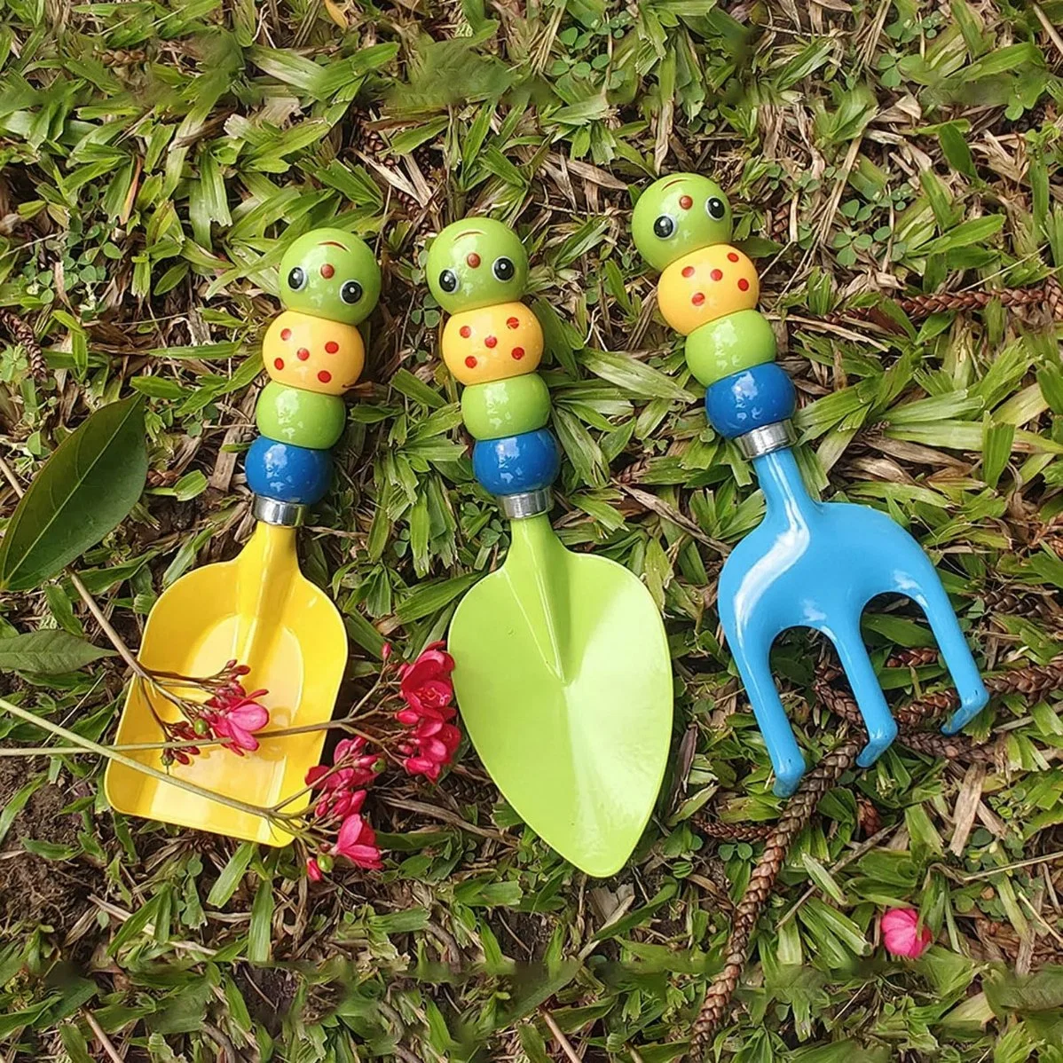 Gardening Tool Set Small Shovel Set with Caterpillars Shape Handle Trowel Rake Shovel Growing Succulent Vegetables for Children