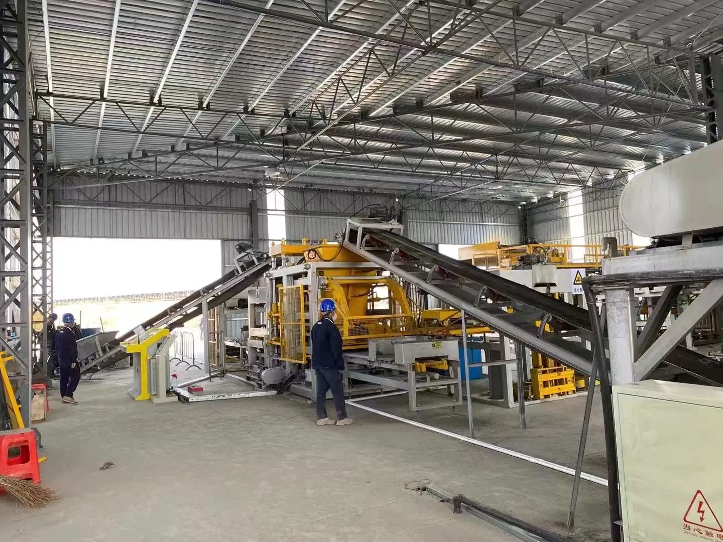 Fully Automatic Construction Machinery Automatic Concrete Block and Brick and Paver Production Line