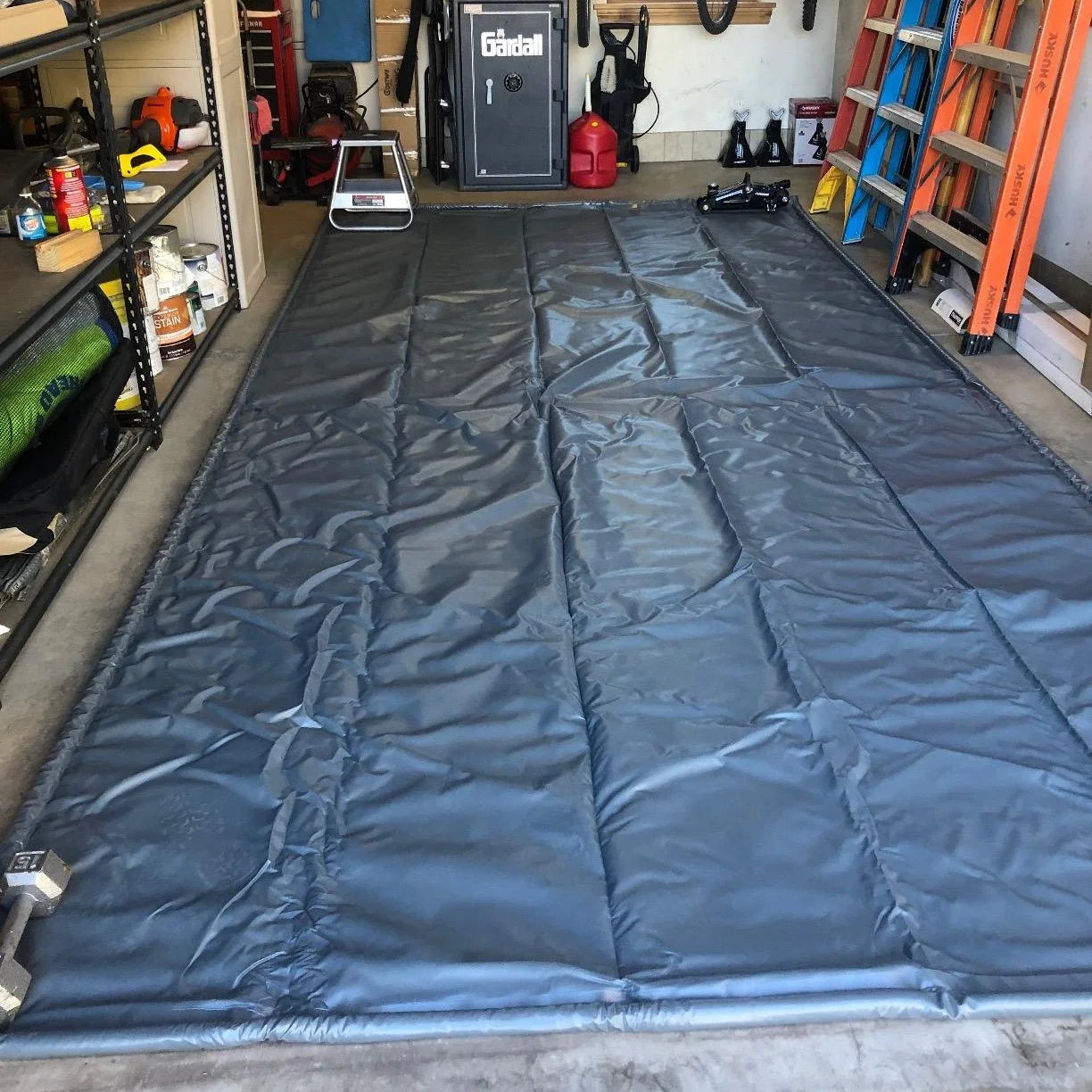 8′ 6" X 20′ Non-Slip Mat de contención de suelos de garaje