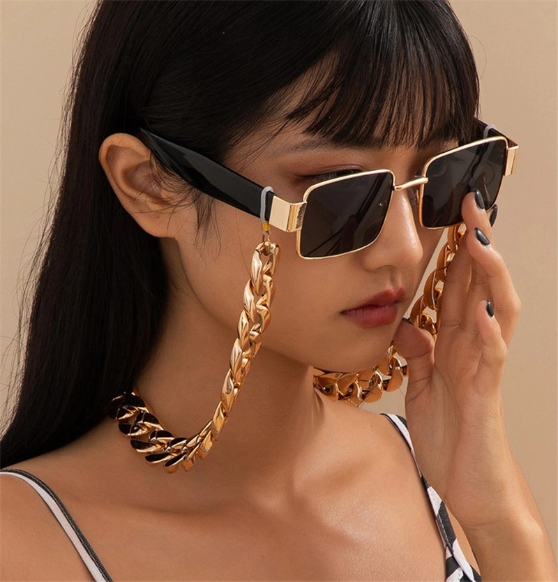 Europeo y estadounidense Oro Plata joyas de moda Hip Hop Punk Mate cubano de la cadena gruesa plana colgando del cuello la soga de la cadena de la cadena de gafas Gafas de sol para la Mujer 2021