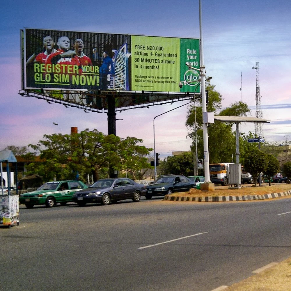 La publicidad exterior vallas Trivision giratorio con Pole