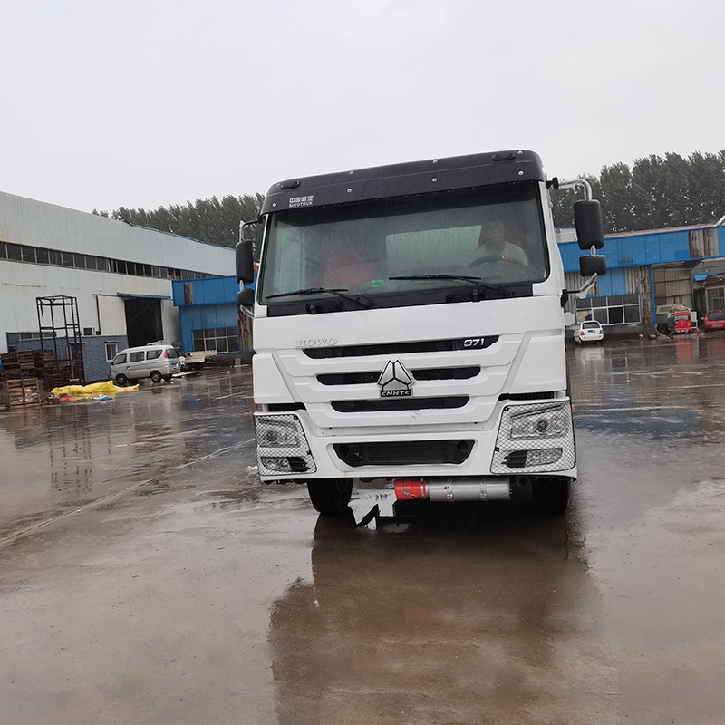 Réservoirs de carburant en aluminium pour camions. Camion-citerne en acier au carbone pour la vente.