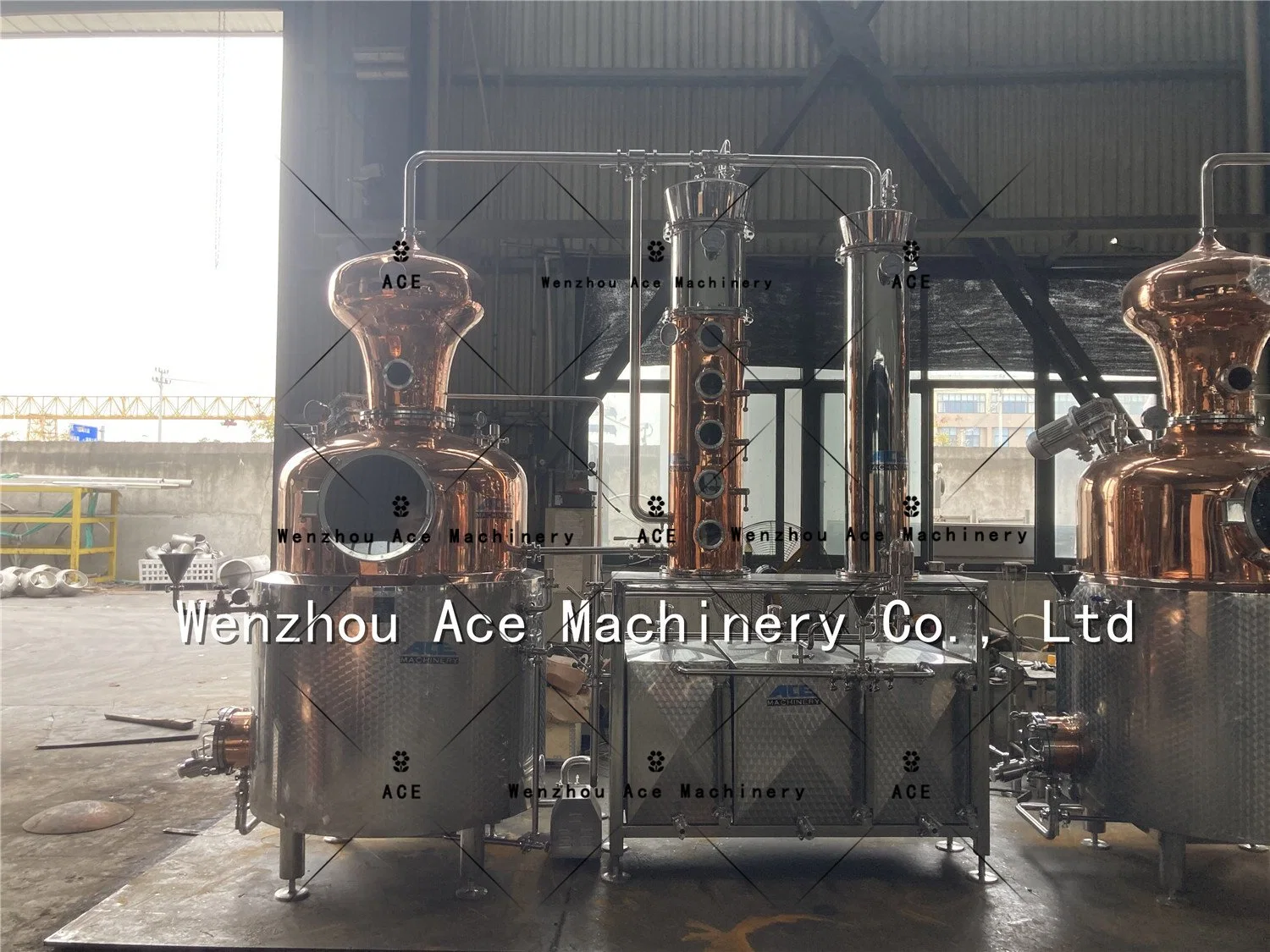 Steam Jacketed Tank/Boiler with Copper Distiller Column and Mixer/Agitator for Distillation Equipment