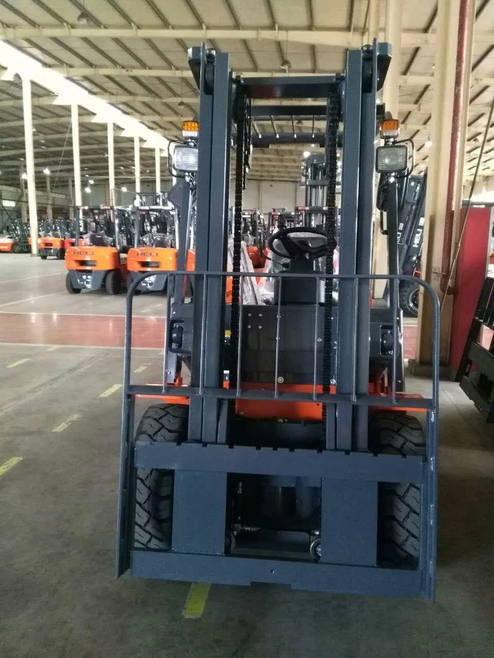 2.5ton Mini Diesel Forklift with Solid Tire CE Certificate