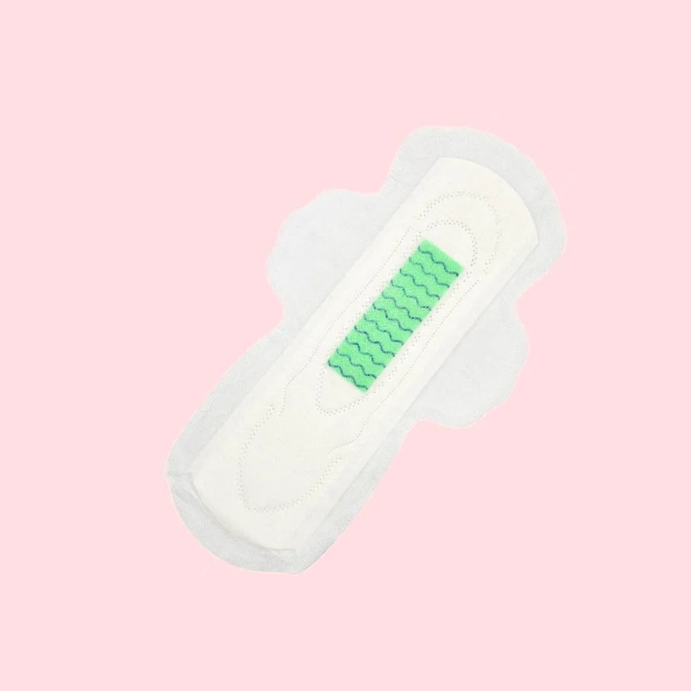 180mm kostenloses Beispiel tägliche Windel Einweg Panty Liner mit Anion Chip Atmungsaktive Wingless Sanitary Pads Aus China