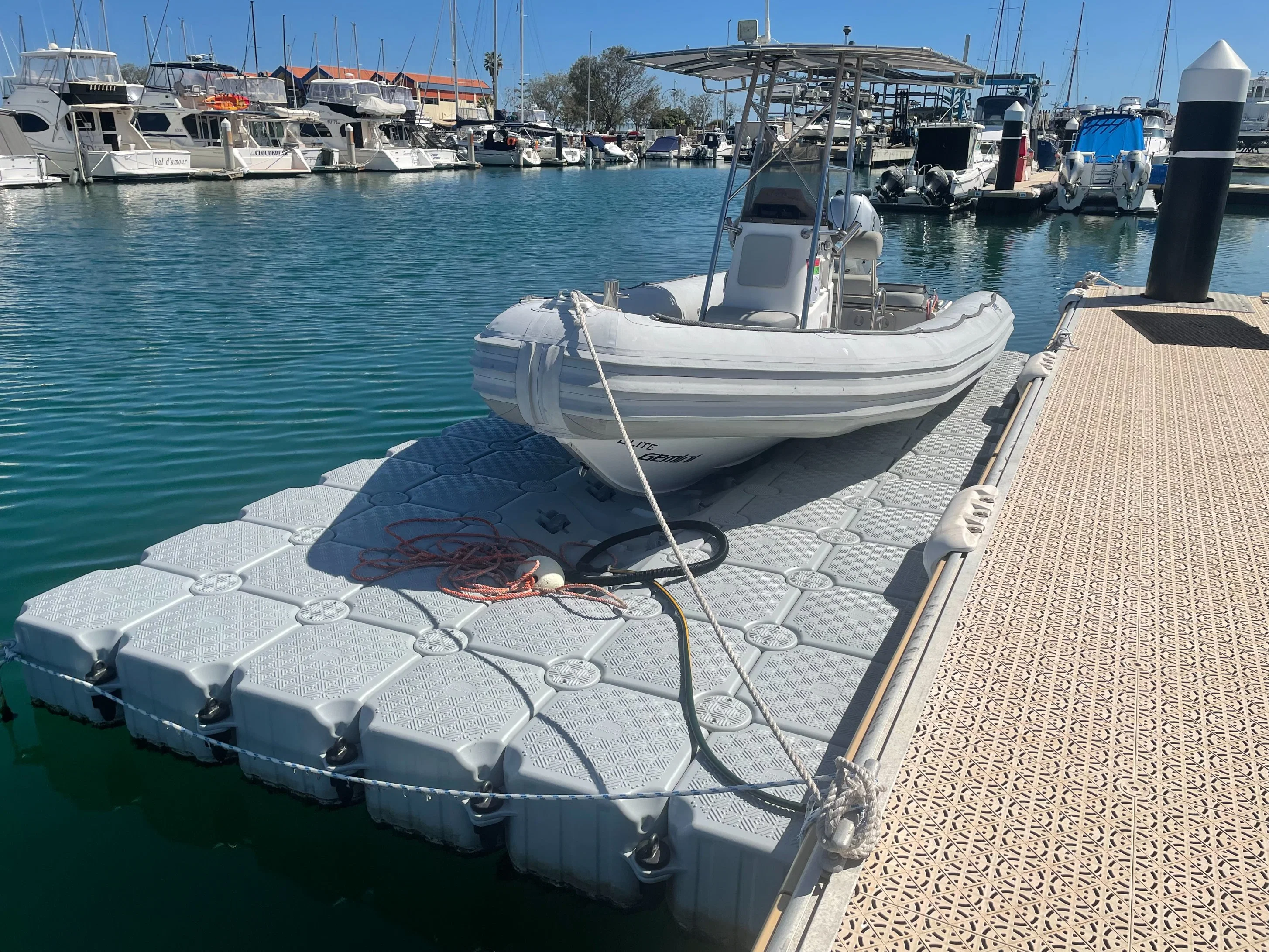 Bloque de cubo flotante Jet Ski Embarcadero