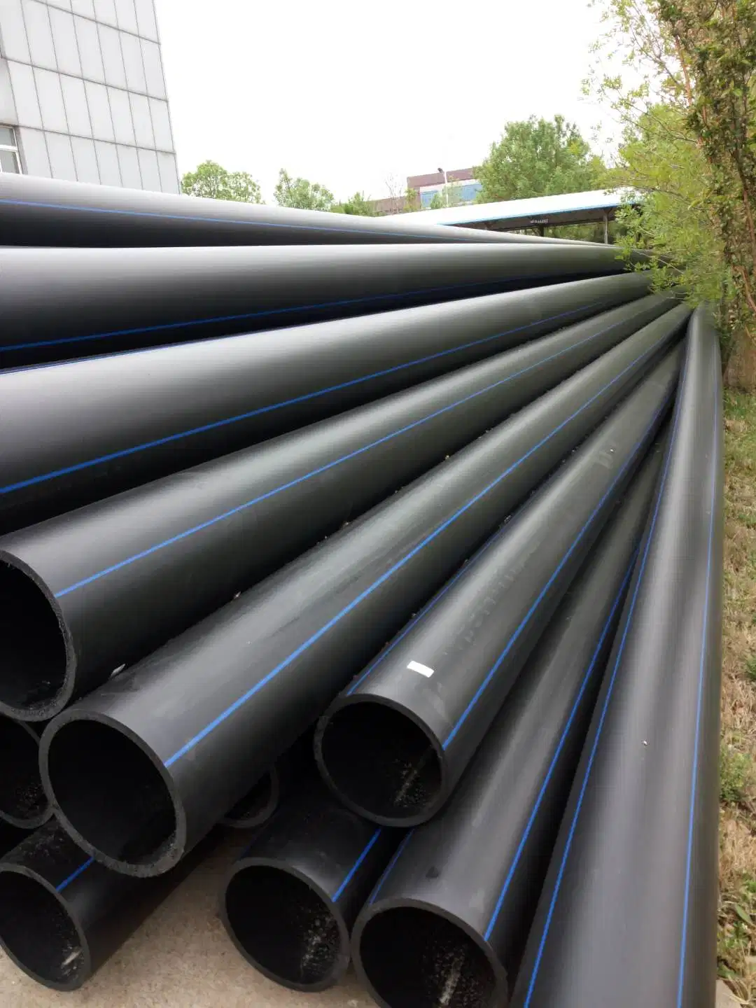 China PE100 Plastic Flexible Water Poly Pipe Reliance HDPE Pipes Price Lists