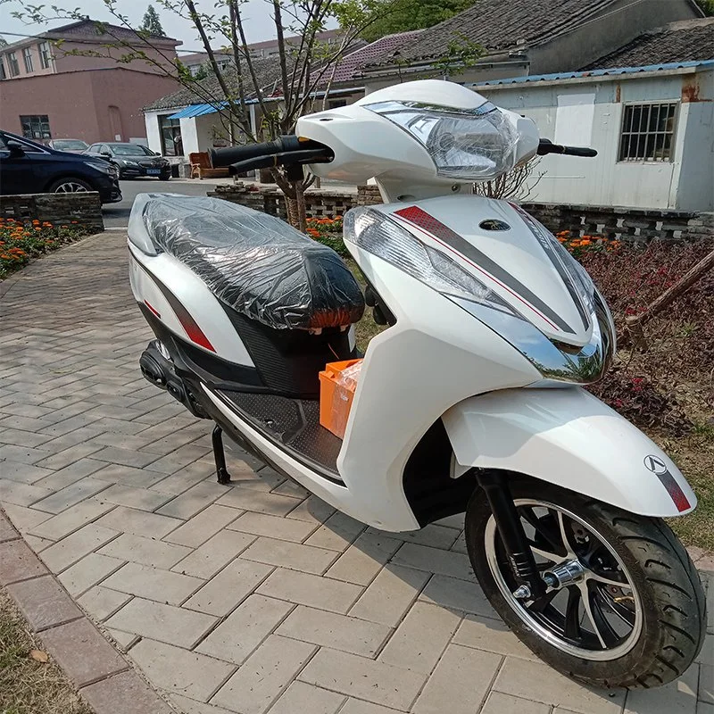 Modèle ont longue distance et de haute qualité en usine à haute vitesse 2000W /Scooter électrique/Electric Motorcycle