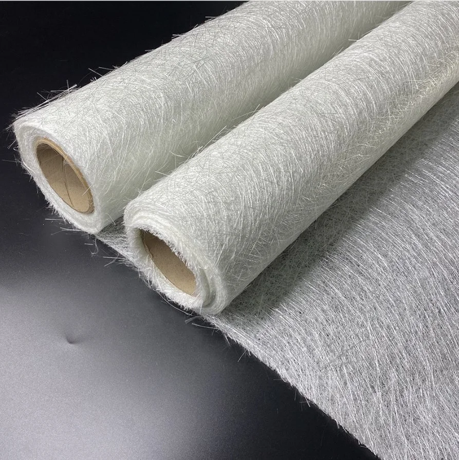 E-Glass Nonwoven Fibra de vidrio cortada Strand E-Glass Fibra Needled Mat High Calidad Fibra de vidrio tejido de fibra de filamentos continuos uso de la alfombrilla delgada Fieltro para techo