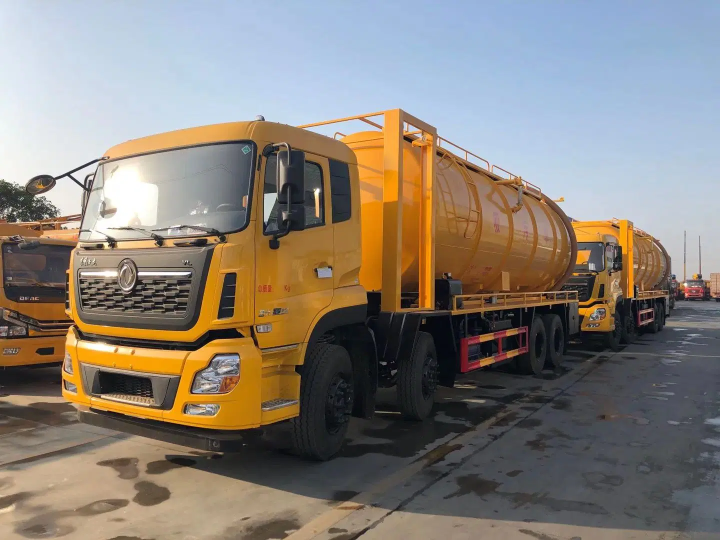 Dongfeng 35m3/35000litres Heavy Duty Vacuum Tank Sewage Suction Truck Sewager Truck