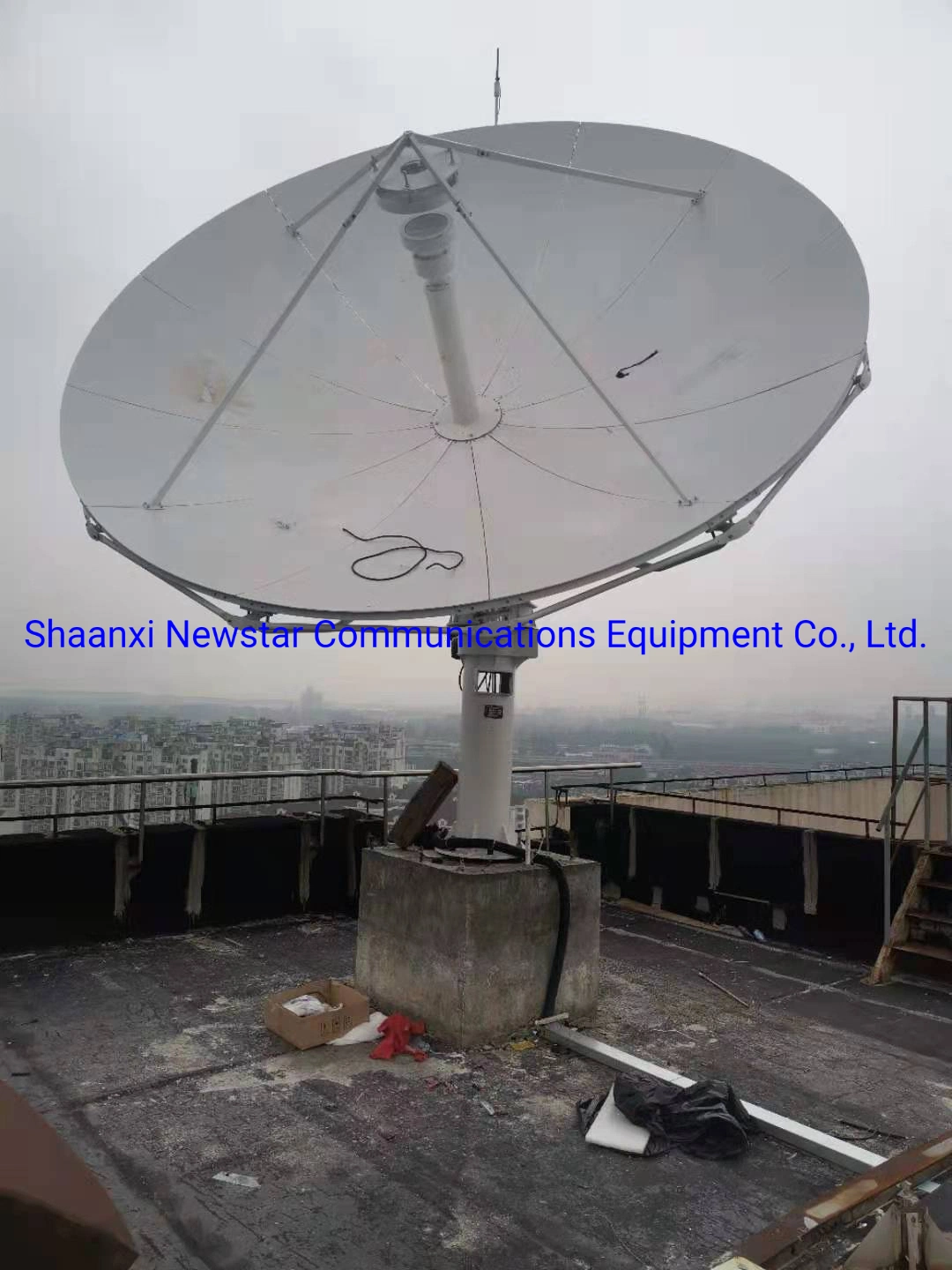 3.7m Azimuth 360degress Travel Earth Station Communication Antenna