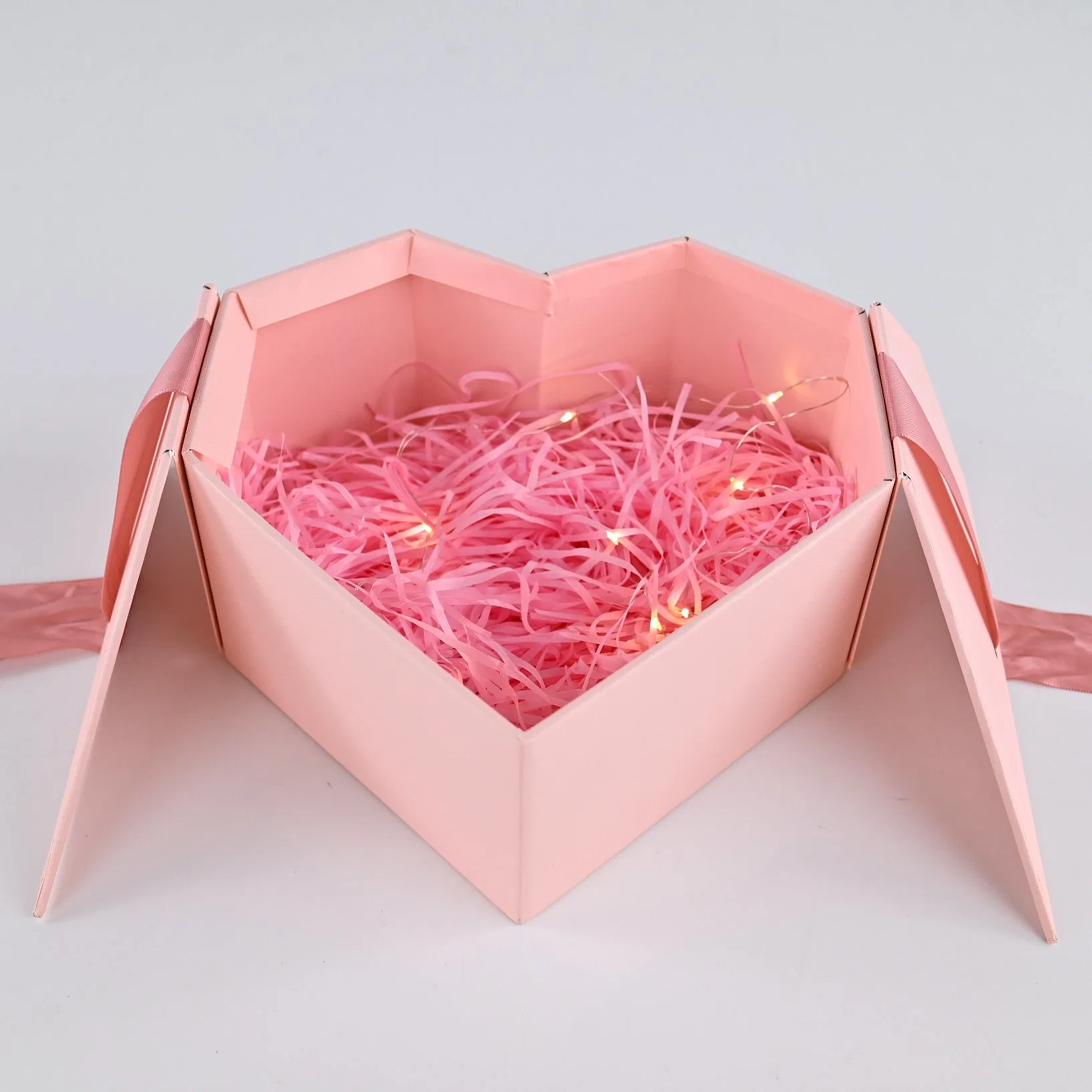 Costom ISO BSCI Mayorista/Proveedor de PVC de la fábrica de papel cartón Paquete Corazón Shapped días Caja de regalo San Valentín.