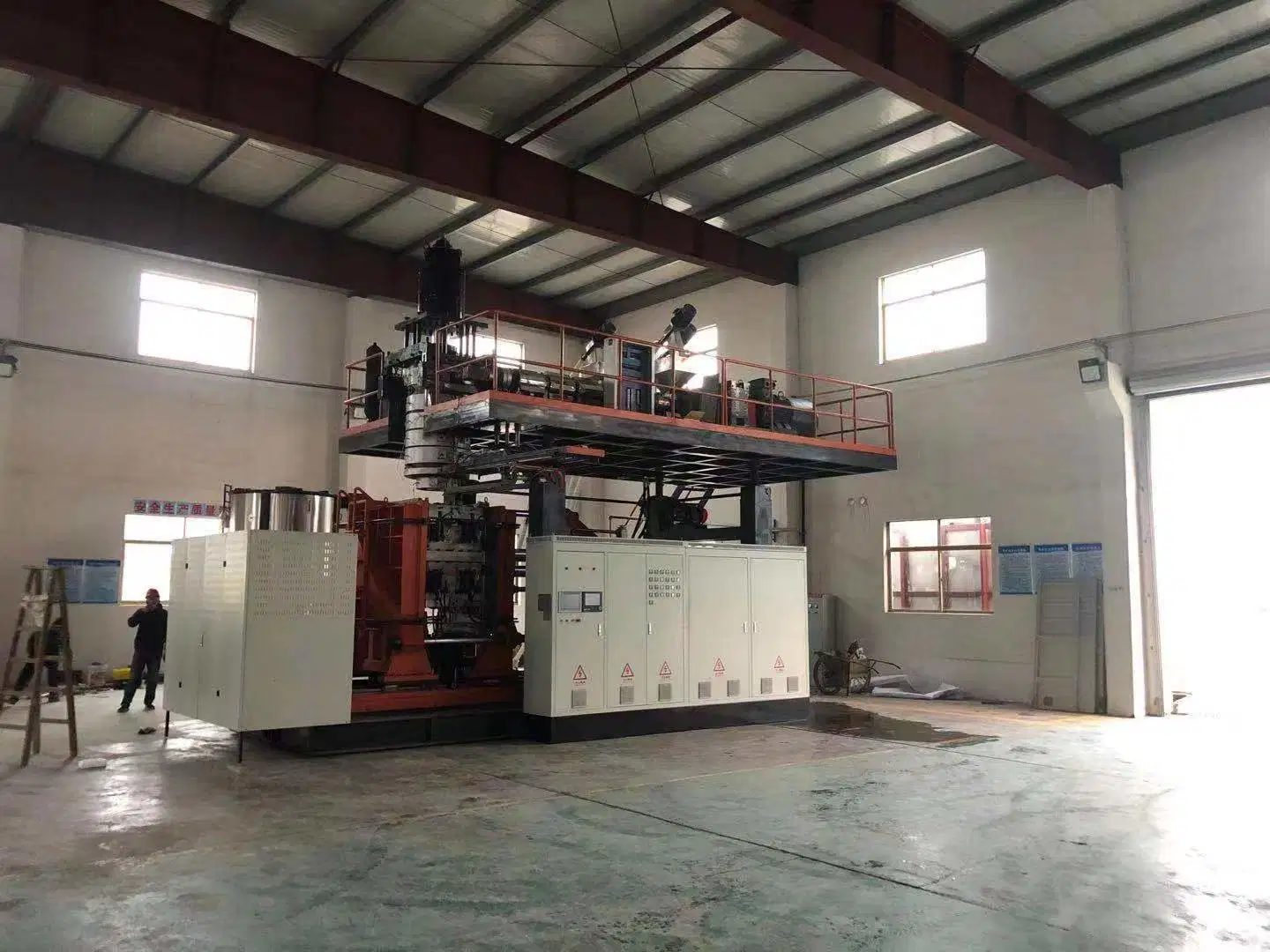 1000L Road Barrier Blow Molding Machine Auto Production High Standard Long Lifetime