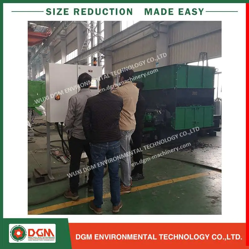 Powerful Shredding Machine for Plastic Pallet Recycling with Emergency Stop