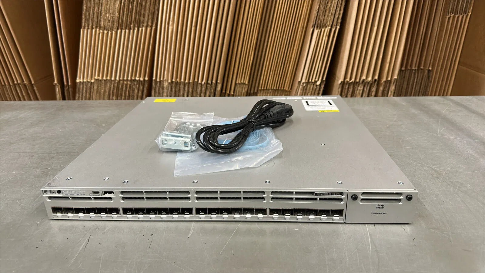 Switch de rede Cisco WS-C3850-24xs-e Ethernet Switch