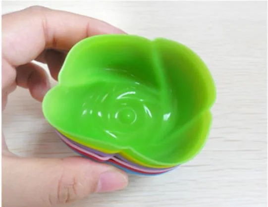 Couleur aléatoire forme différente moule à gâteau Outils à pâtisserie Muffin Cupcake Moules à pâtisserie en silicone pour le bricolage