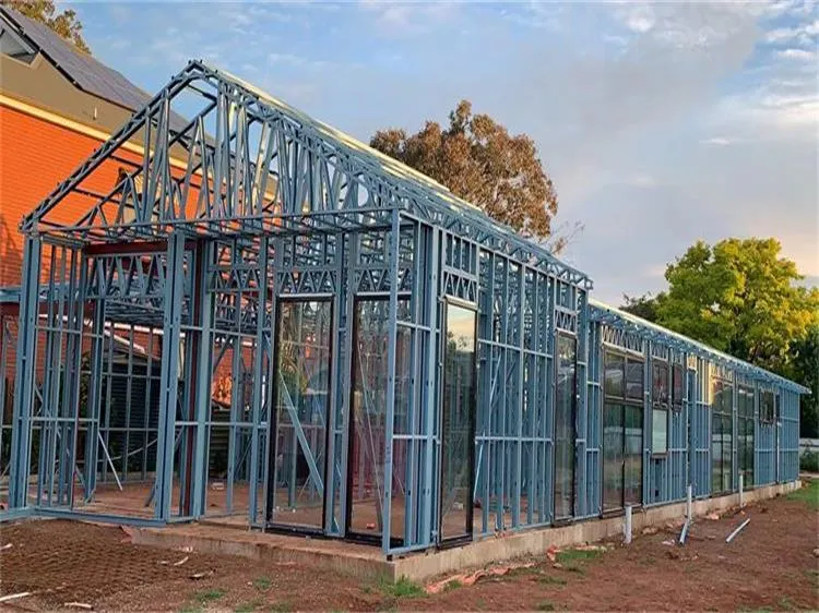 Villa prefabricada comúnmente usada C140 máquina de enmarquidos de acero ligero