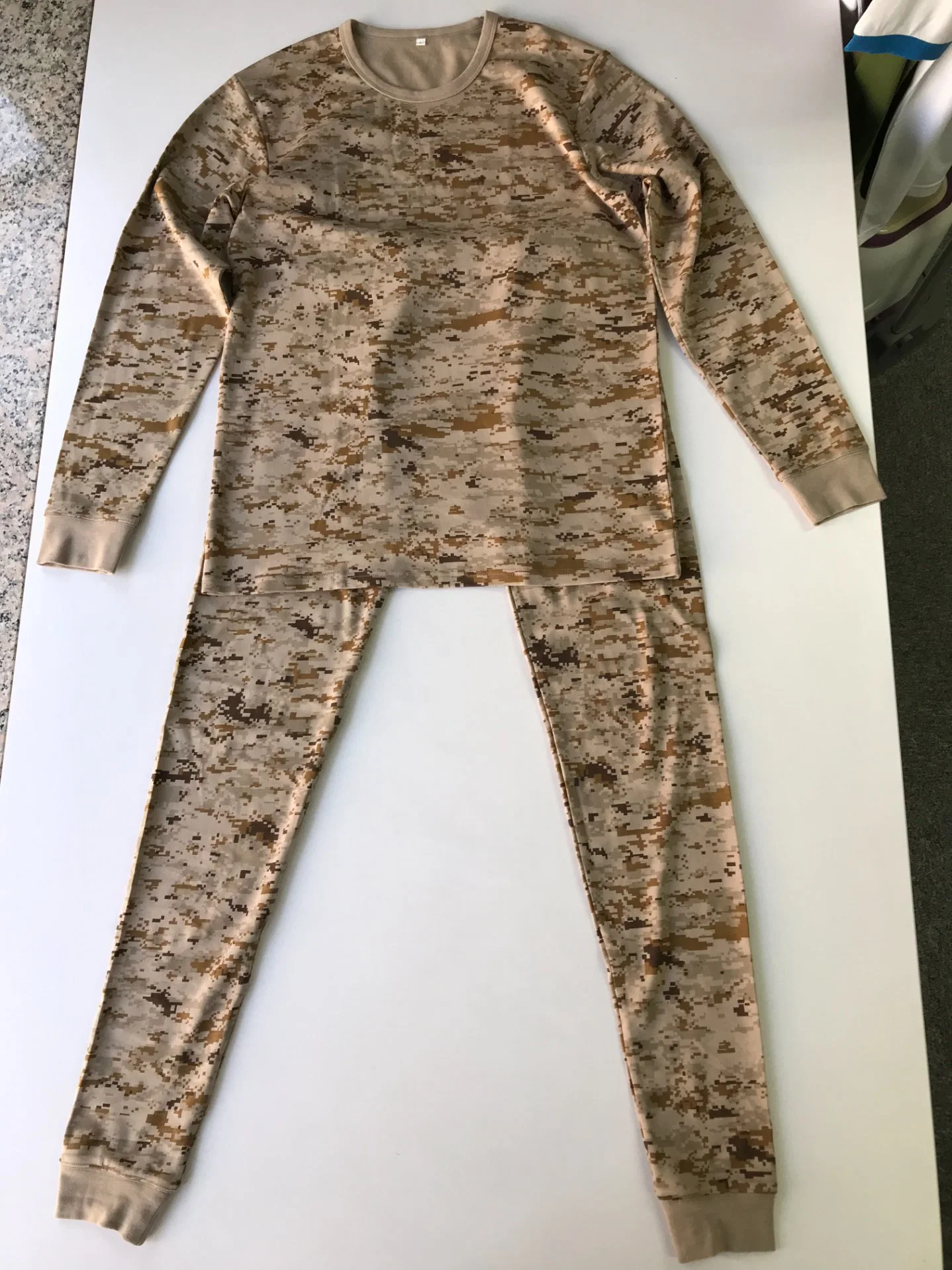 100% Cotton Underwear/Heated Thermal Underwear Set in Camouflage