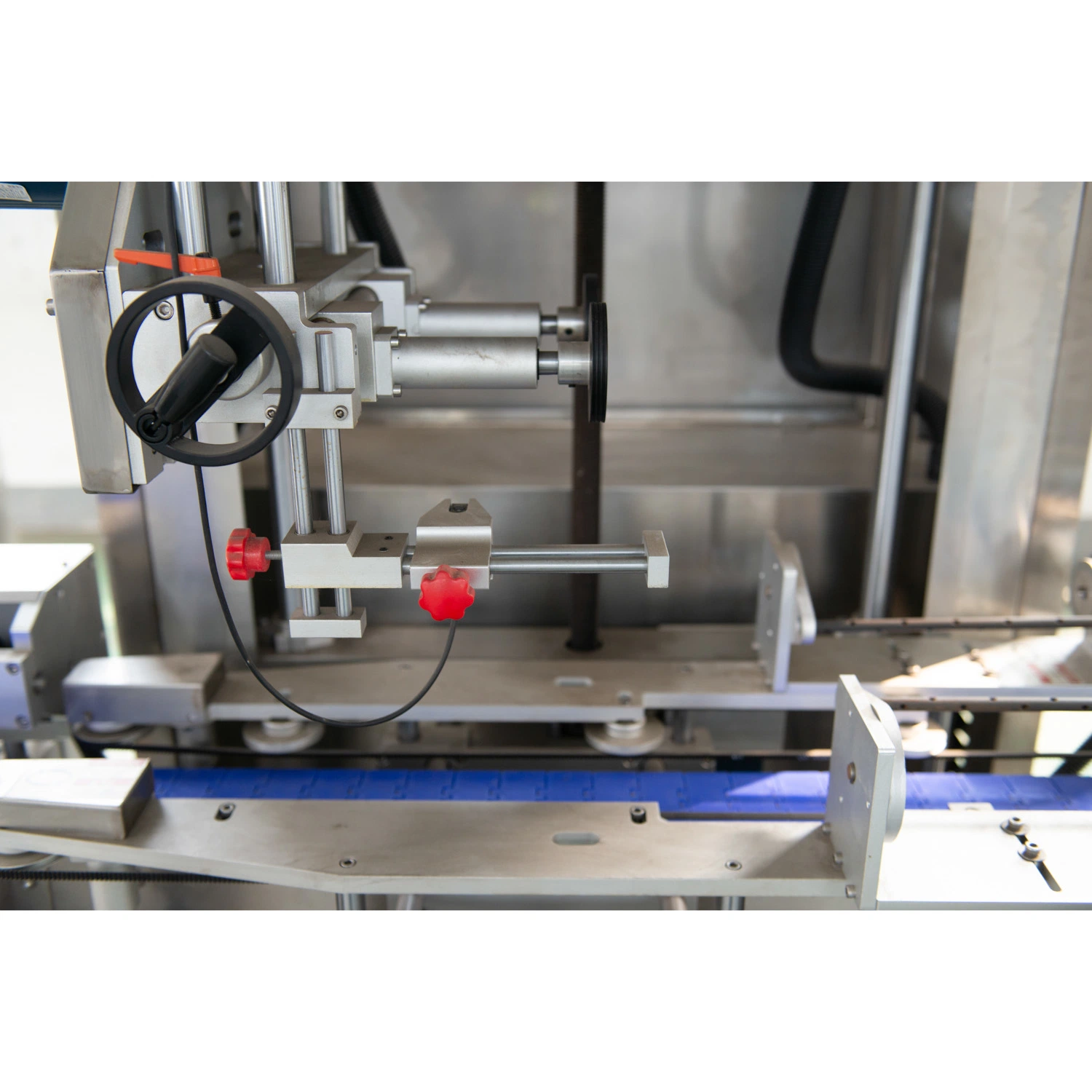 Automatic Bottle Sleeve Labeling System